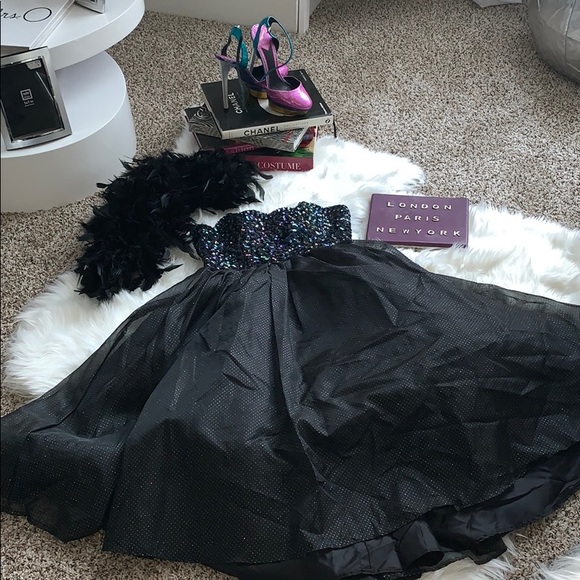 Sequin Multicolored 👗 with Boa - Picture 1 of 5